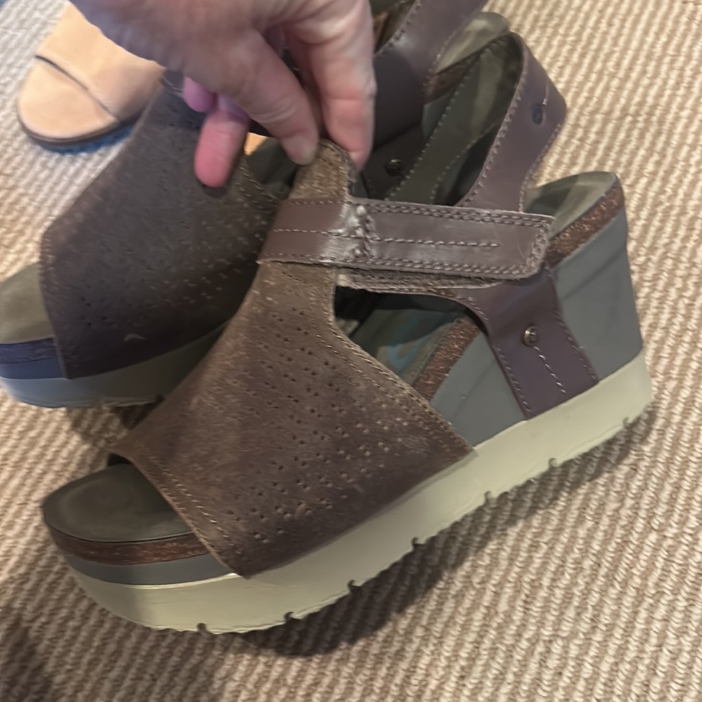 NEW OTBT waypoint distressed wedge Brown Wedge Sandals size 9 - Picture 5 of 12